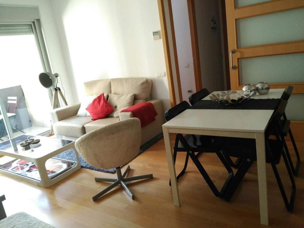 Stylish Flat, 2 Bathrooms And Swimming Pool, Next To The Beach! Sant Adria de Besos Luaran gambar