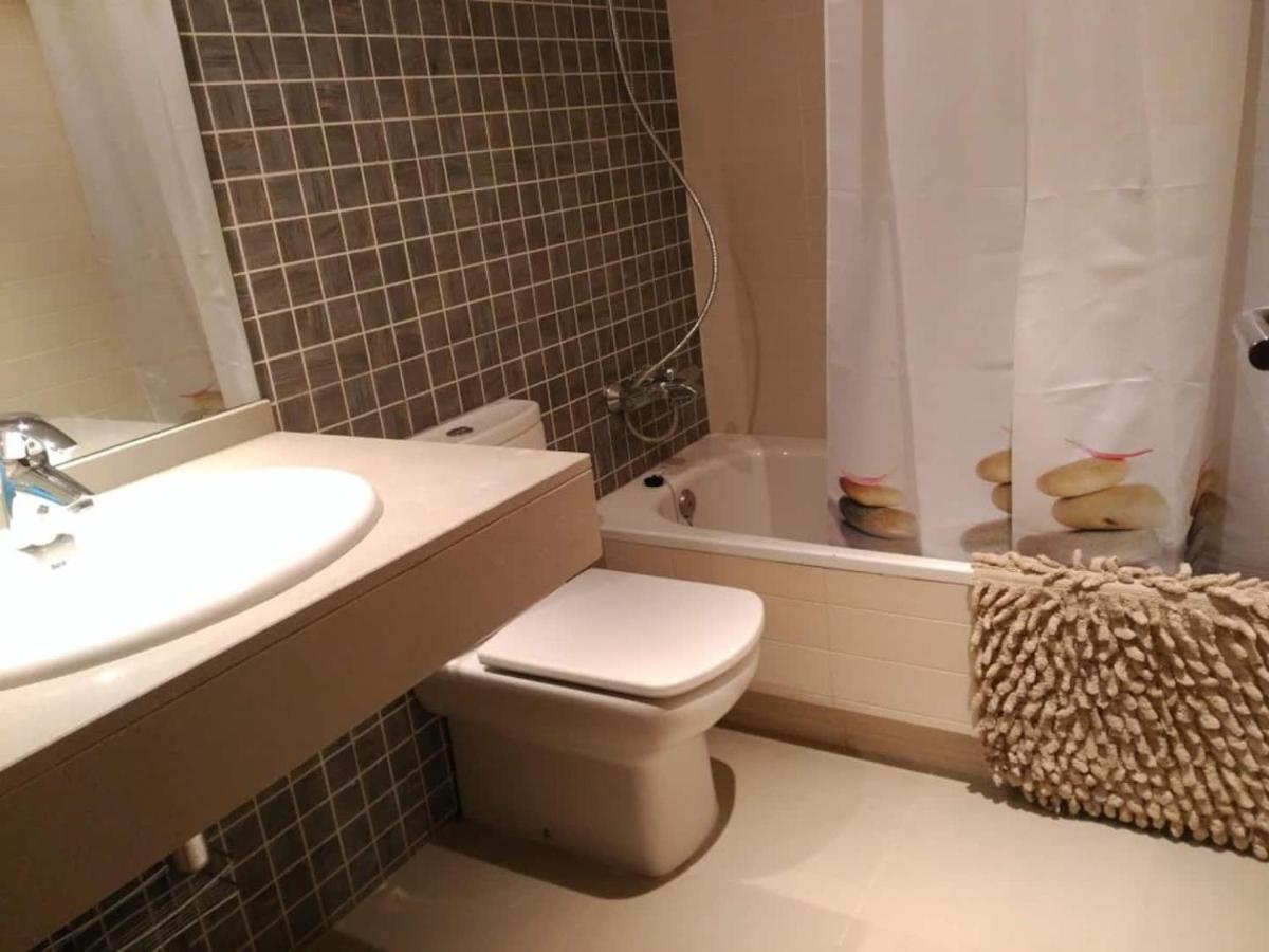Stylish Flat, 2 Bathrooms And Swimming Pool, Next To The Beach! Sant Adria de Besos Luaran gambar